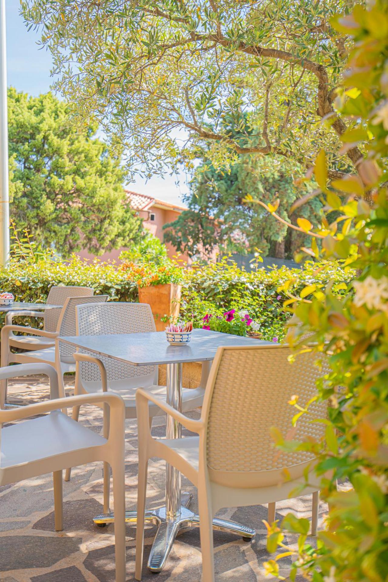 Hotel Lu Pitrali